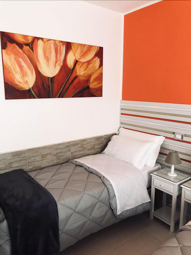 Bedroom 3, La Stella di Napoli B&B, Napoli