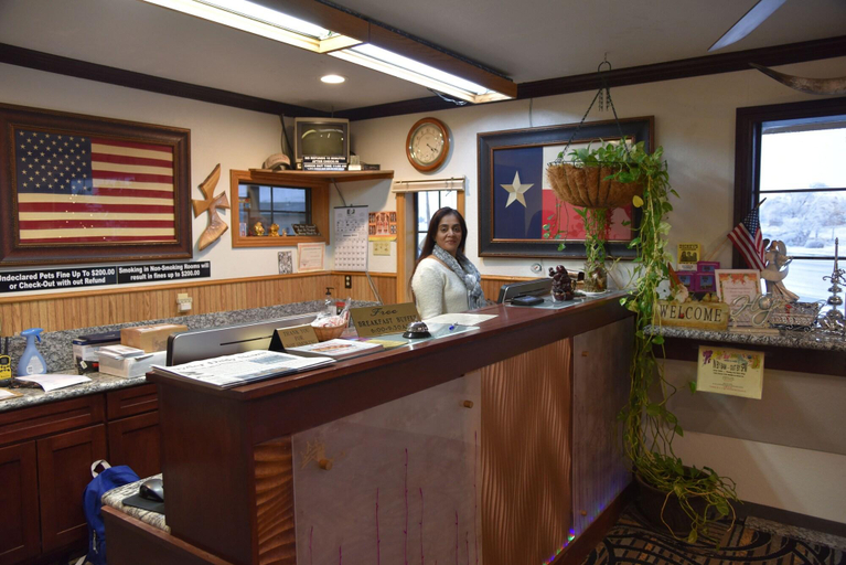 Public Area 3, Extended Stay Snyder, Scurry