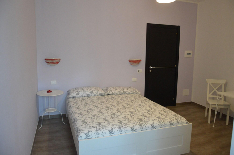 Bedroom 3, Maison Blanche, Catania