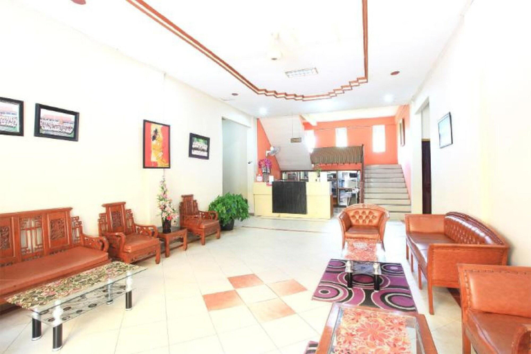 Public Area 3, SPOT ON 2287 Akasia Hotel Syariah, Pekanbaru