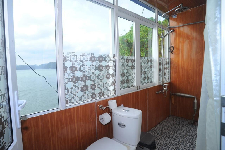 Bathroom 4, Monkey Island Resort, Cát Hải