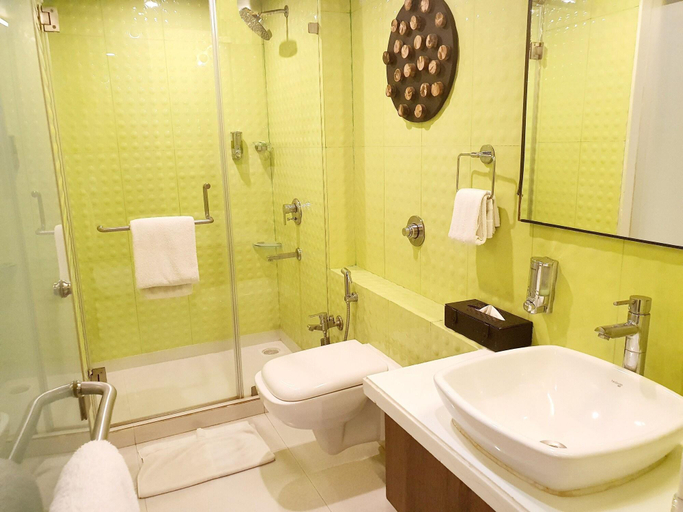 Bathroom 4, Dragonfly Hotel The Art Hotel, Mumbai Suburban