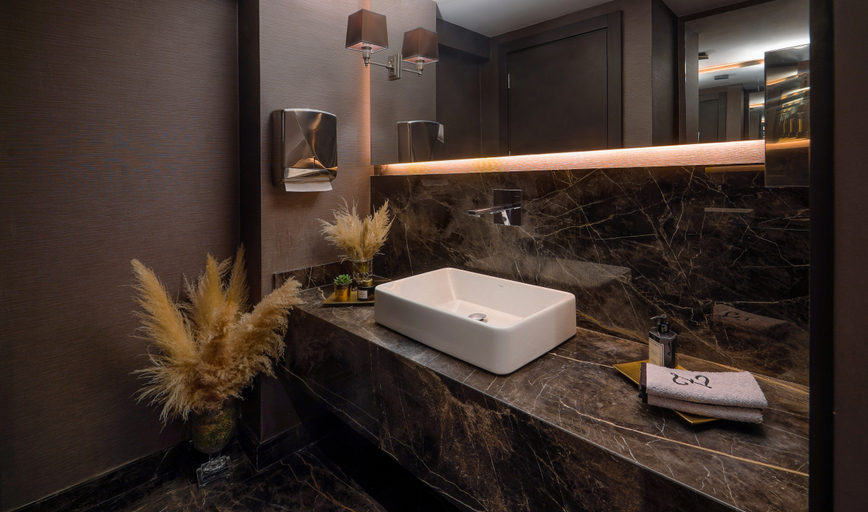Bathroom 4, Grand Zeybek Hotel, Konak