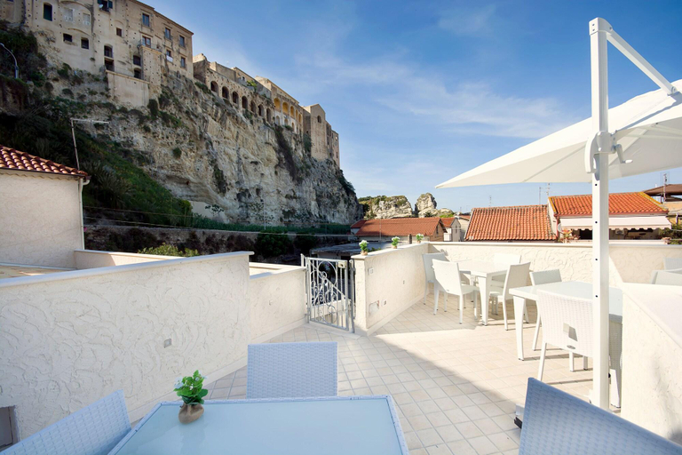 Others 4, Residenza a due passi dal mare, Vibo Valentia
