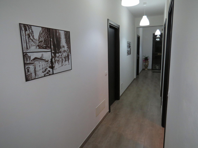 Public Area, Maison Blanche, Catania