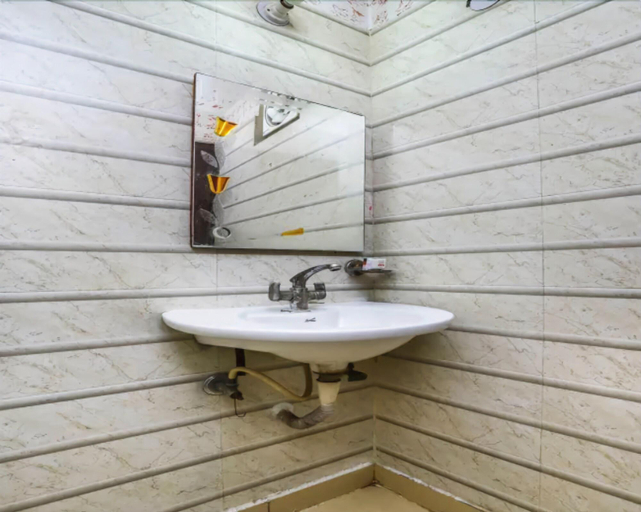 Bathroom, Hotel Hridey Inn, Delhi