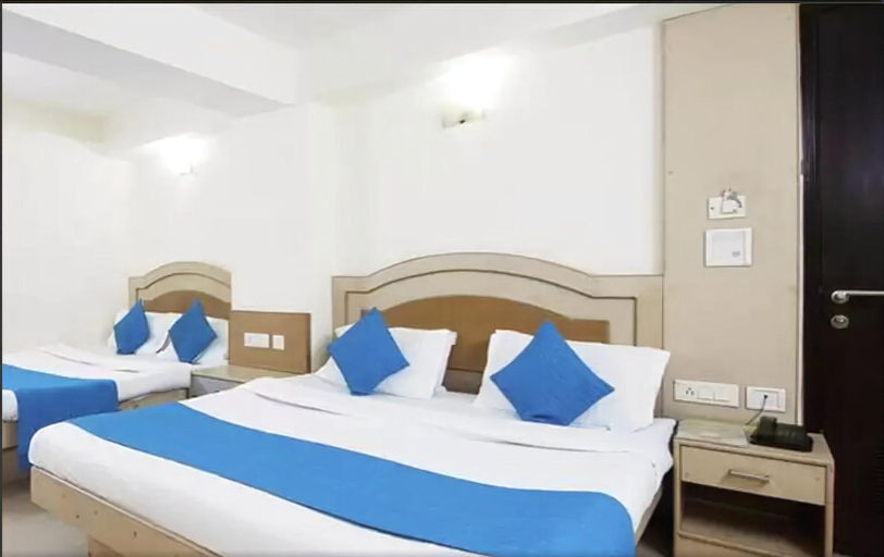 Bedroom 3, Hotel Metro Express, Delhi