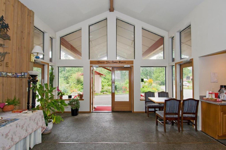 Public Area 2, Sequim Bay Lodge, Clallam