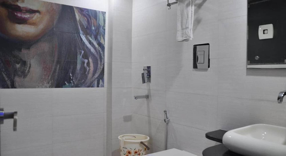 Bathroom 4, Hotel Stay Well Dx, Delhi