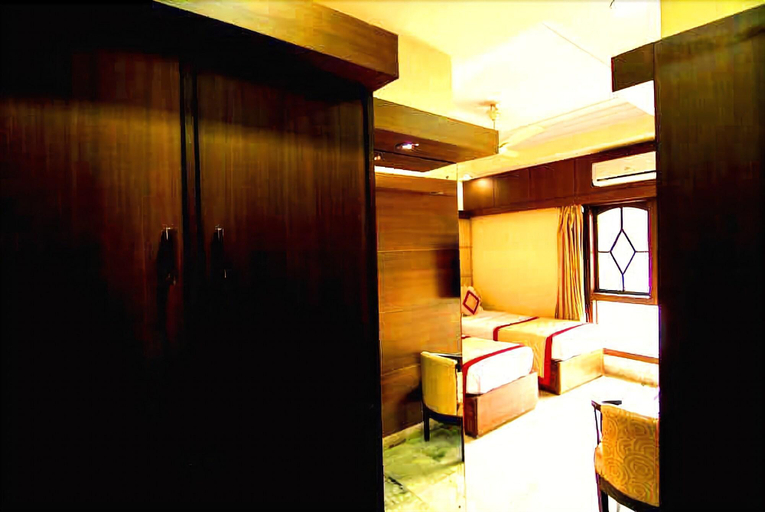 Public Area 2, Hotel Gulshan International, Kolkata