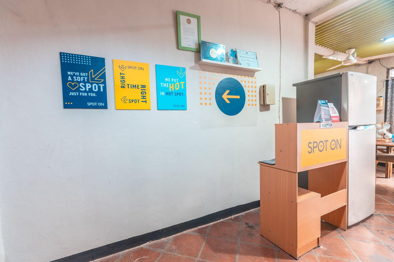 Public Area 3, SPOT ON 2033 Kayumanis Homestay Syariah, East Jakarta