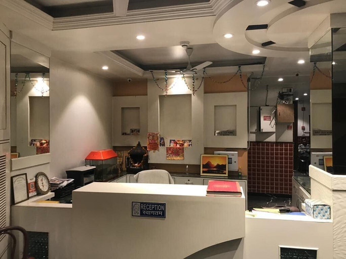 Public Area 2, Hotel Crystal Deluxe at New Delhi Railway Station, Delhi
