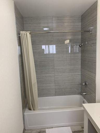 Bathroom 4, Keystone Motel, Los Angeles
