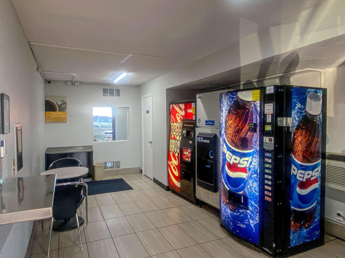 Public Area 3, Motel 6 Wichita Ks, Sedgwick