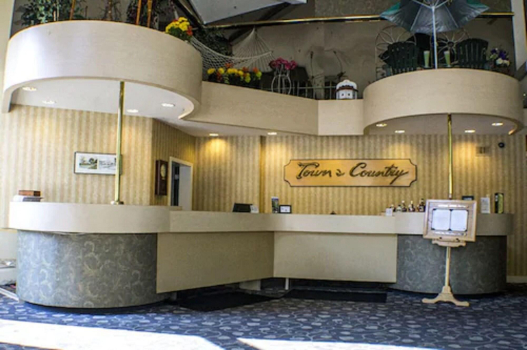 Public Area 2, Town and Country Inn & Resort, Coos