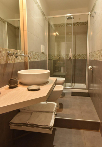 Bathroom 4, Best Western Porto Antico, Genova