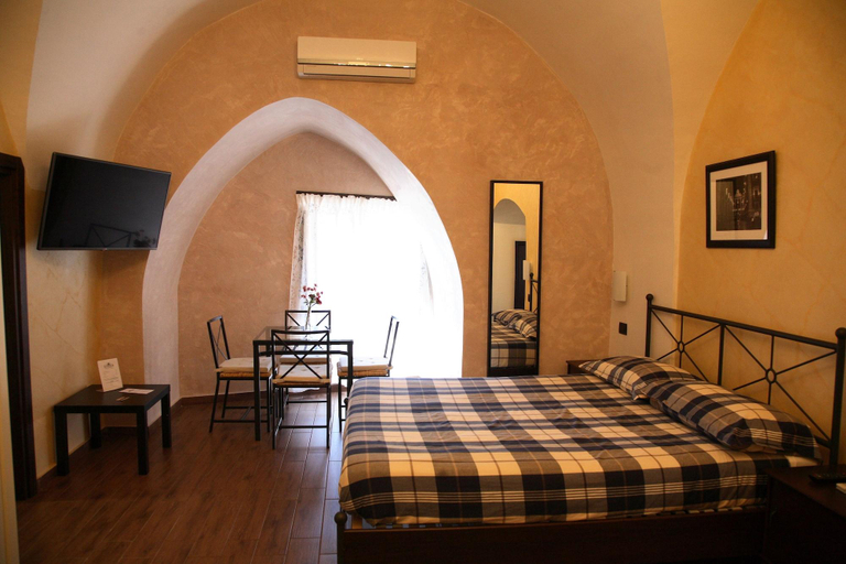 Bedroom 2, Duomo Bed & Breakfast, Catania