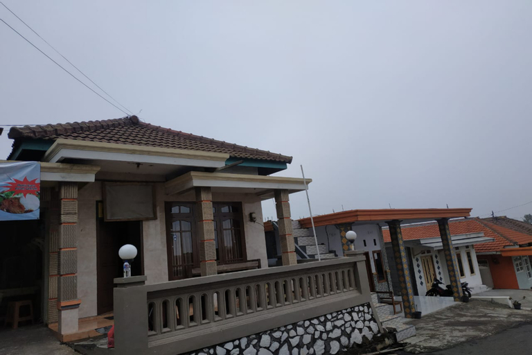 OYO 90097 Homestay Sinta Ndani Putri, Probolinggo