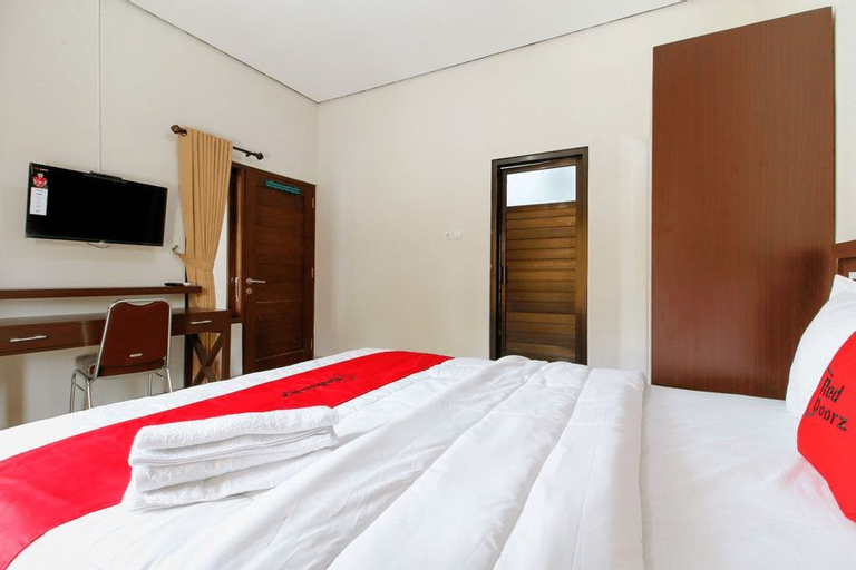 RedDoorz @ Jalan Palagan, Sleman