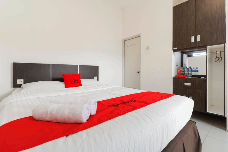 RedDoorz near Exit Toll Bogor, Bogor