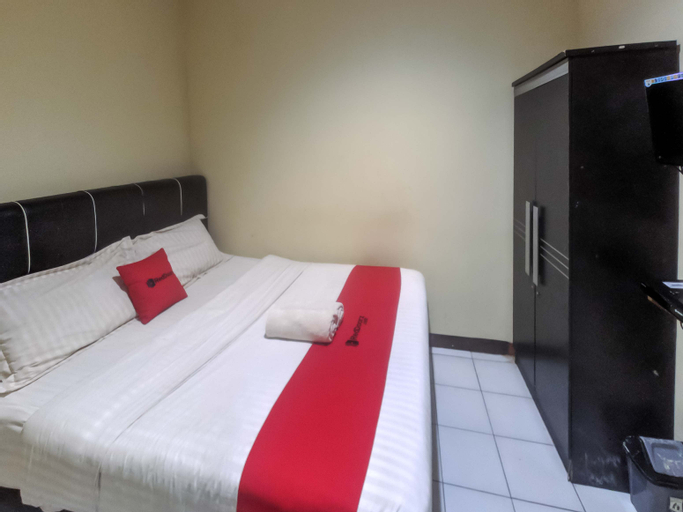 RedDoorz near Cideng 2, Central Jakarta