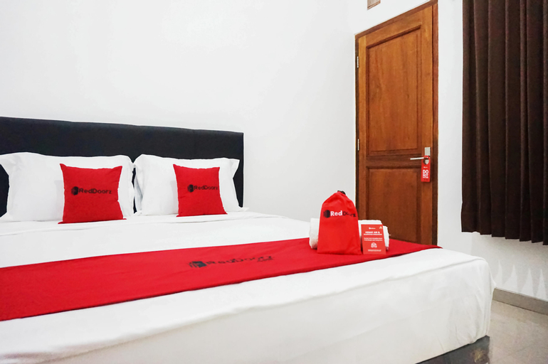 Bedroom 3, RedDoorz @ Jalan Danau Limboto, Malang