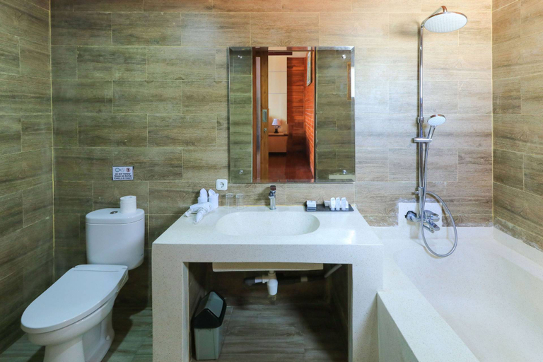 Bathroom 5, Sunrise Cottage, Klungkung