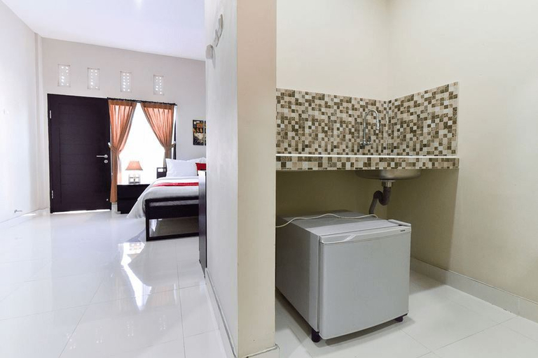 Others 5, RedDoorz Plus near Jalan Imam Bonjol Denpasar, Denpasar