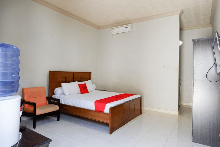 RedDoorz near Mutiara SIS Al Jufrie Airport Palu, Palu