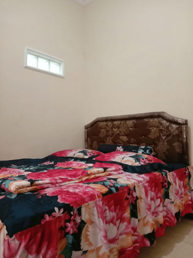 Bedroom 4, Lestary Homestay, Malang