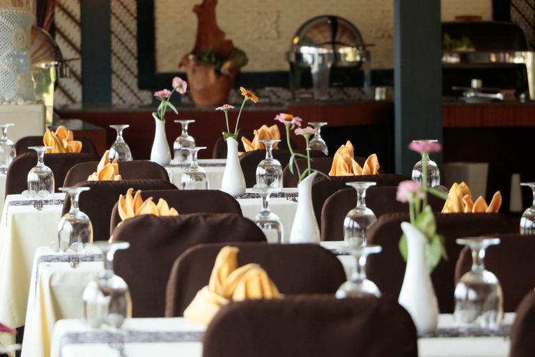 The Jayakarta Inn & Villas Cisarua - Food & Drinks