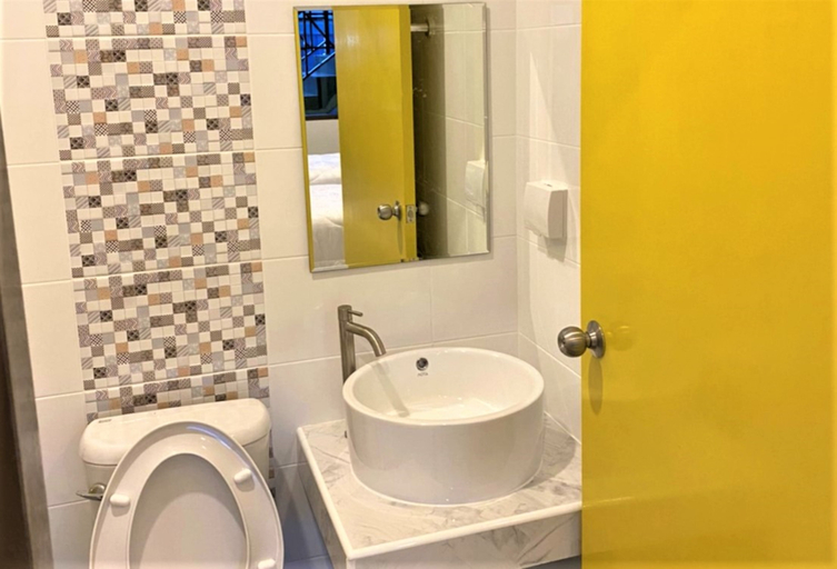 Bathroom 5, N&N HOUSE Laem Hin, Pulau Phuket