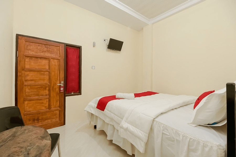 RedDoorz near Tahura Berastagi, Karo