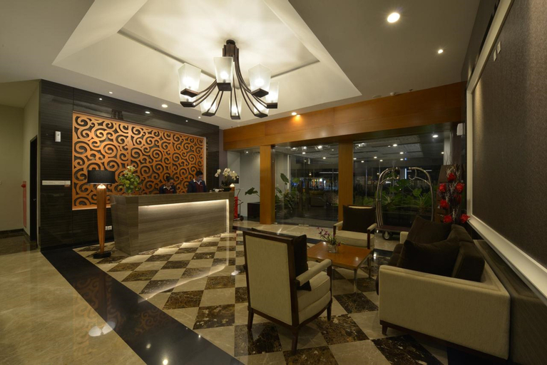 Dining Room 13