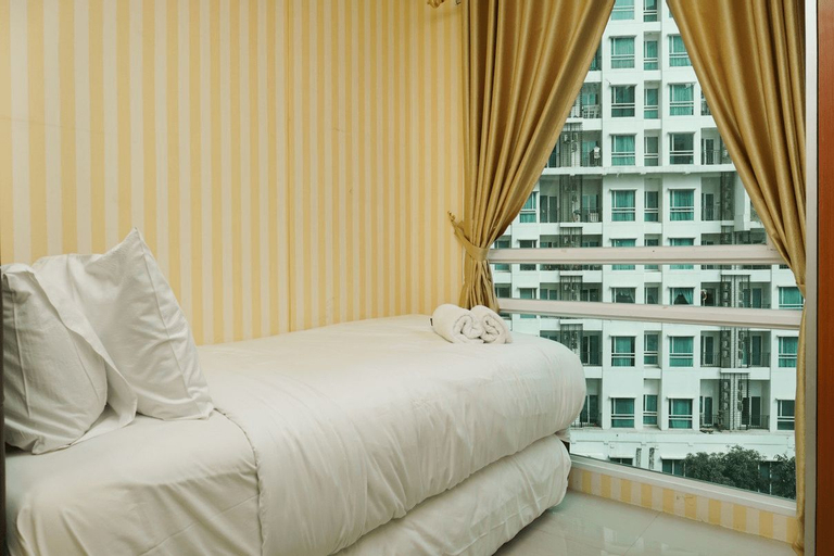 Bedroom 2, 2BR Apartment with Sofa Bed at Woodland Park Residence By Travelio, South Jakarta