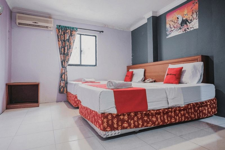 RedDoorz near Nagoya Hill Mall Batam 5, Batam