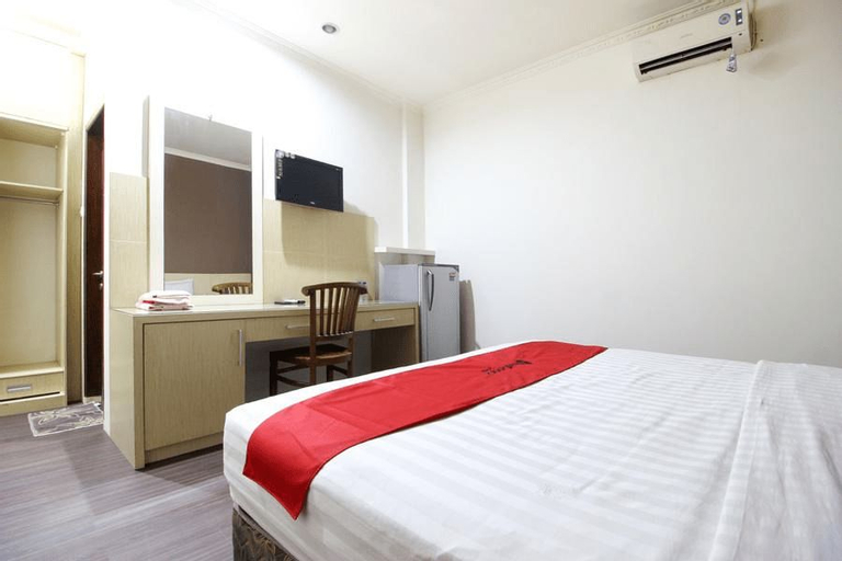 Bedroom 4, RedDoorz near Stadion Manahan Solo, Solo