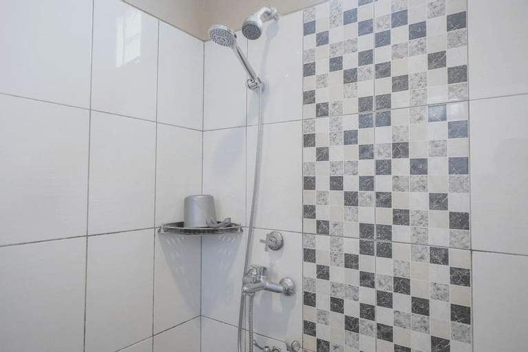 Bathroom 7