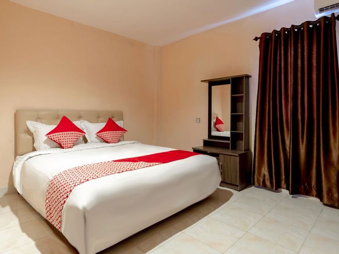 Bedroom 1, OYO 2895 Paranginan Residence, Medan