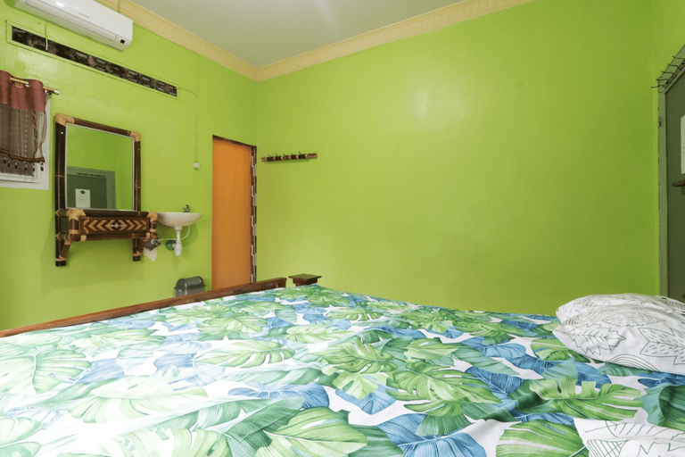 Bedroom 3, Waroeng Transit & Depary Homestay, Binjai
