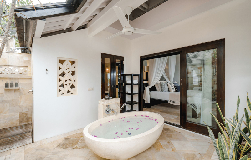 Bathroom 3, Batu Karang Lembongan Resort and Spa, Klungkung