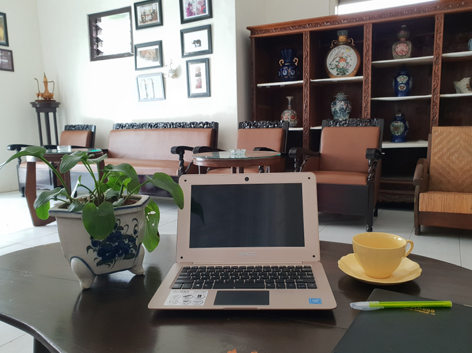 Public Area 2, nDaleme Mbahkung Homestay, Malang