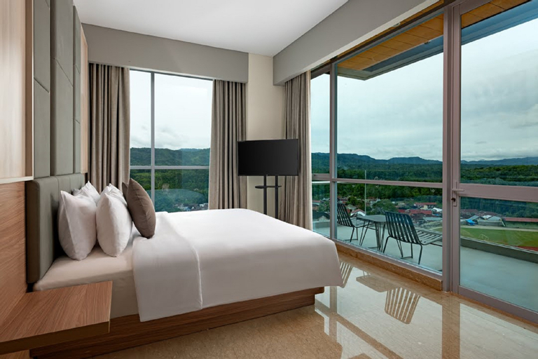 Exterior & Views 4, Hotel Santika Bukittinggi, Bukittinggi