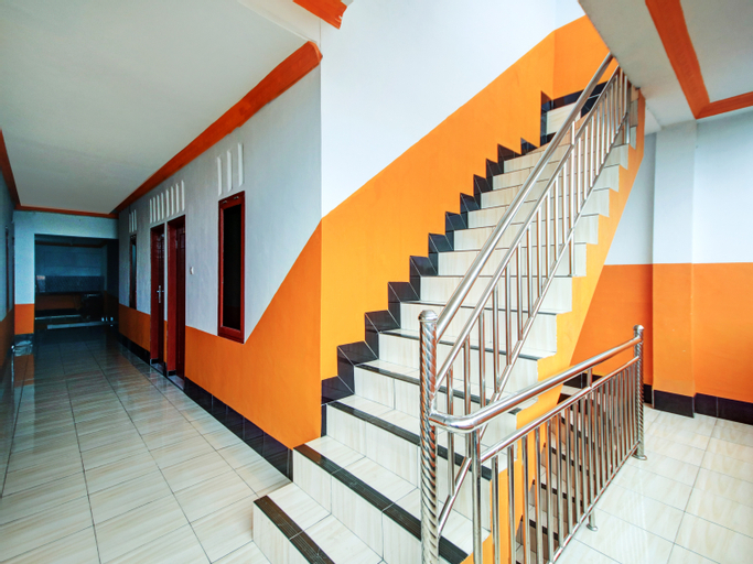 Public Area 2, OYO 90032 Worship Usu, Medan