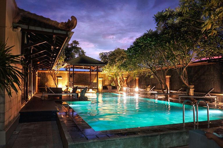 Chrome Hotel & Resort Solo, Sukoharjo