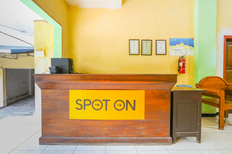 SPOT ON 2422 Hotel Moga Sari, Situbondo