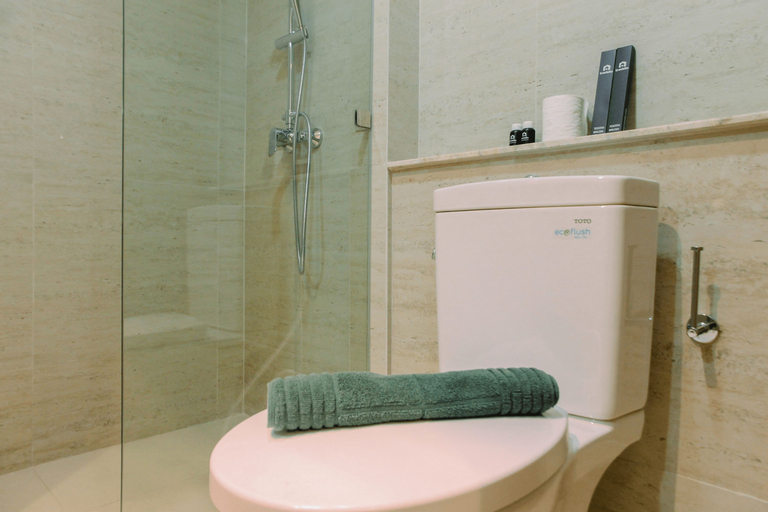 Wonderful 2BR at Gold Coast Apartment Pantai Indah Kapuk By Travelio, Jakarta Utara