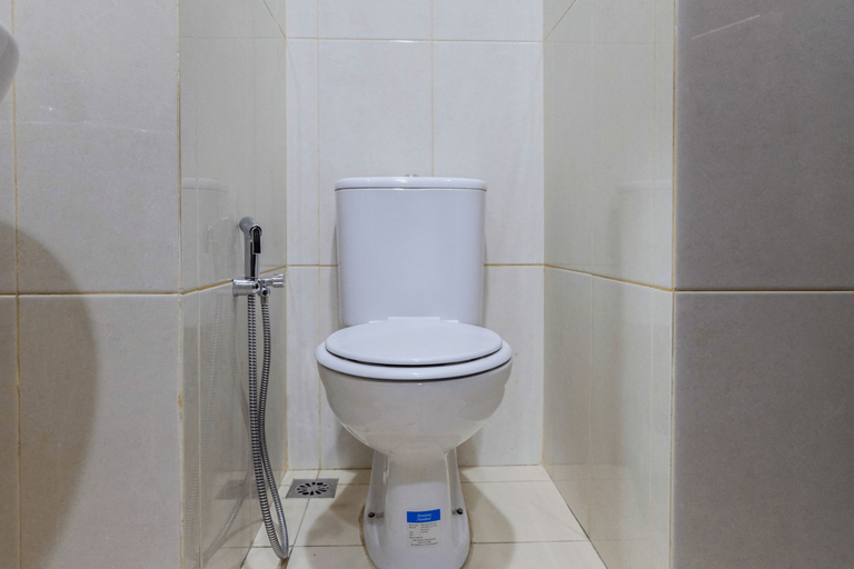 Bathroom 5, Homey 2BR Asatti Apartment at Vanya Park BSD By Travelio, Tangerang Selatan