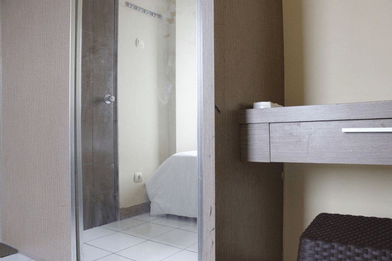 Others 4, Minimalist 3BR Gateway Cicadas Ahmad Yani Apartment By Travelio, Bandung