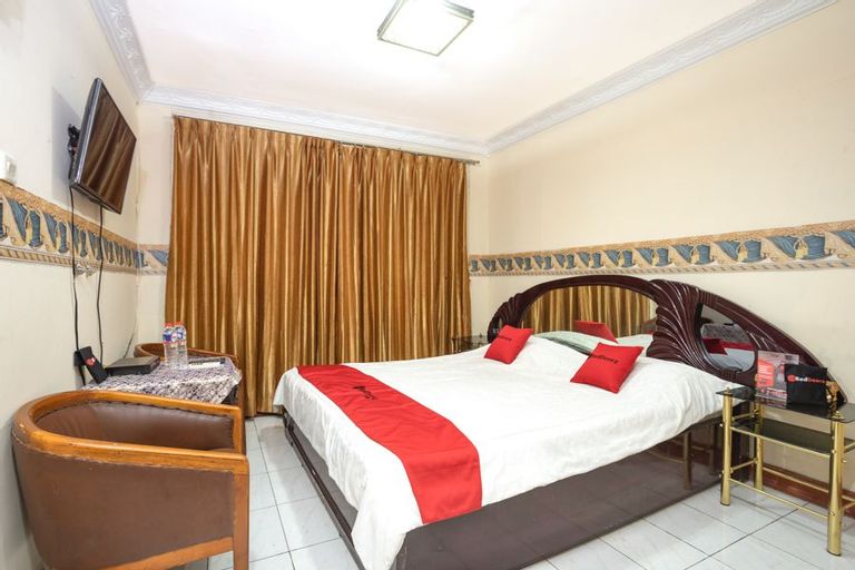 RedDoorz near RS Cikini, Central Jakarta